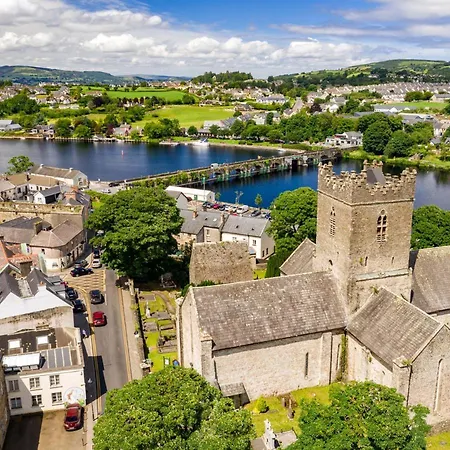 בית נופש Lakeside Homes - Type B By Trident Homes *